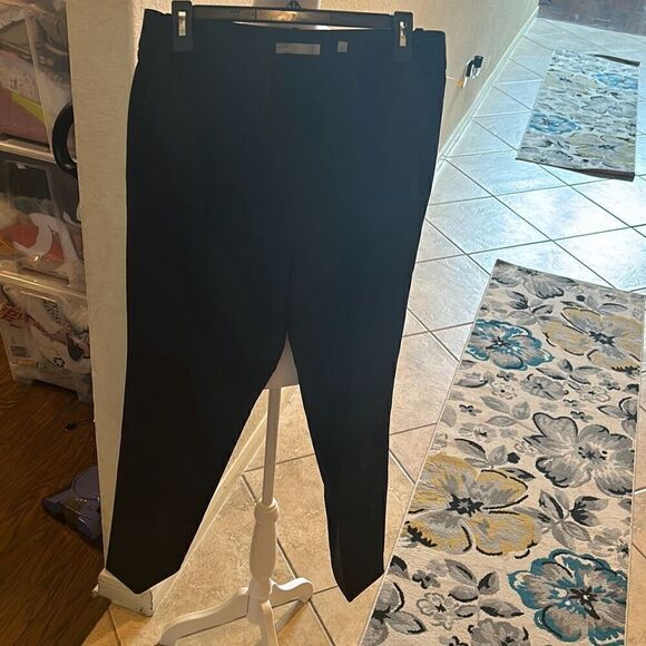 Vince Women's Size 12 Flat Front Dress Pants Solid Black Slacks Office Classic - Picture 2 of 9